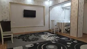 Сдается 2-комнатная квартира − 60 м²