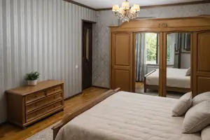 4 xonali kvartira sotiladi − 144 m²