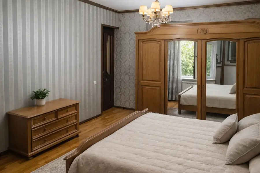 Продается 4-комнатная квартира − 144 м²