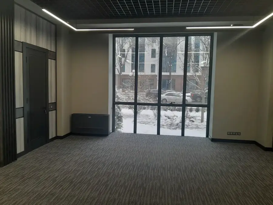 Сдается офис − 1500 м²