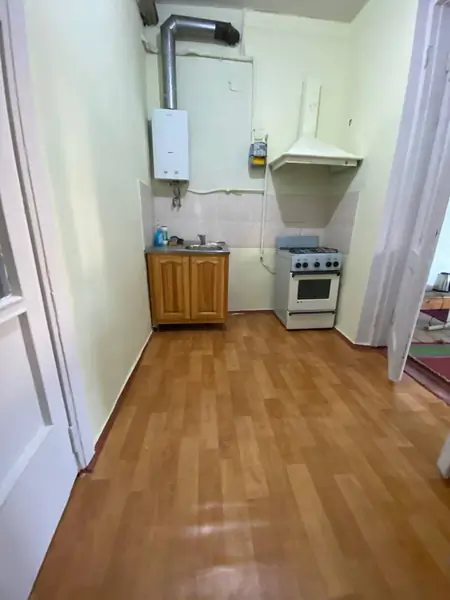 3-комнатная квартира − 85 м², 1/2 этаж