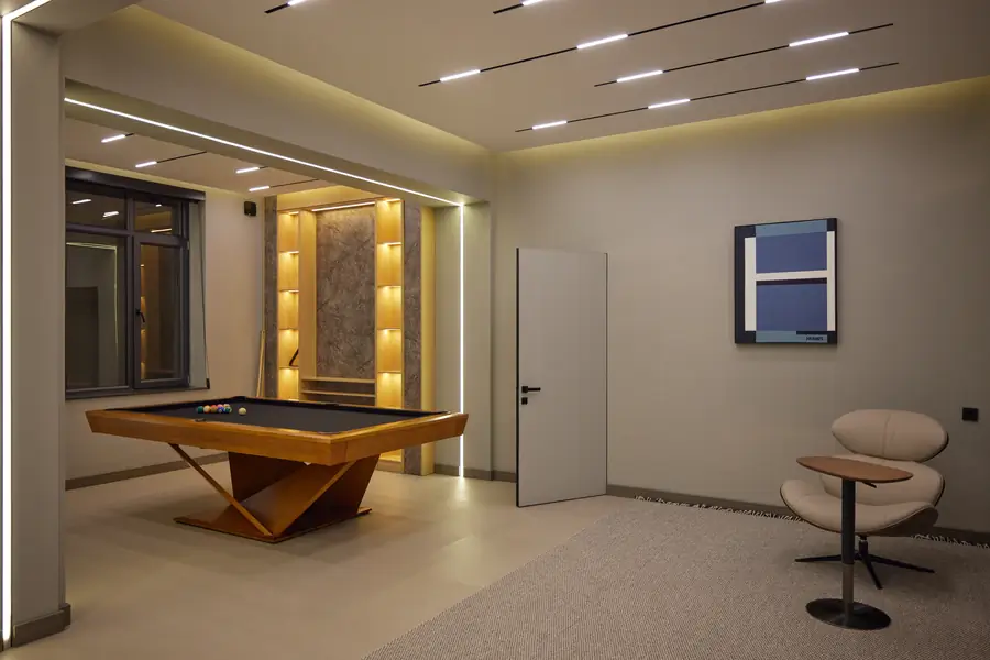 3 qavatli uy sotiladi − 600 m²