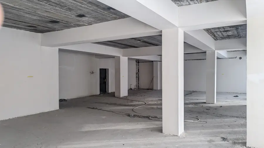 Ofis sotiladi − 242 m²