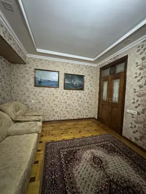3 xonali kvartira sotiladi − 90 m²