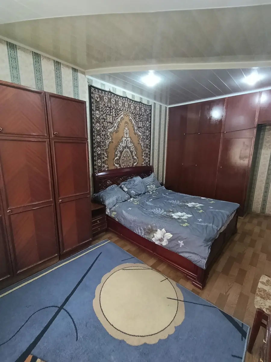 Продается 4-комнатная квартира − 80 м²