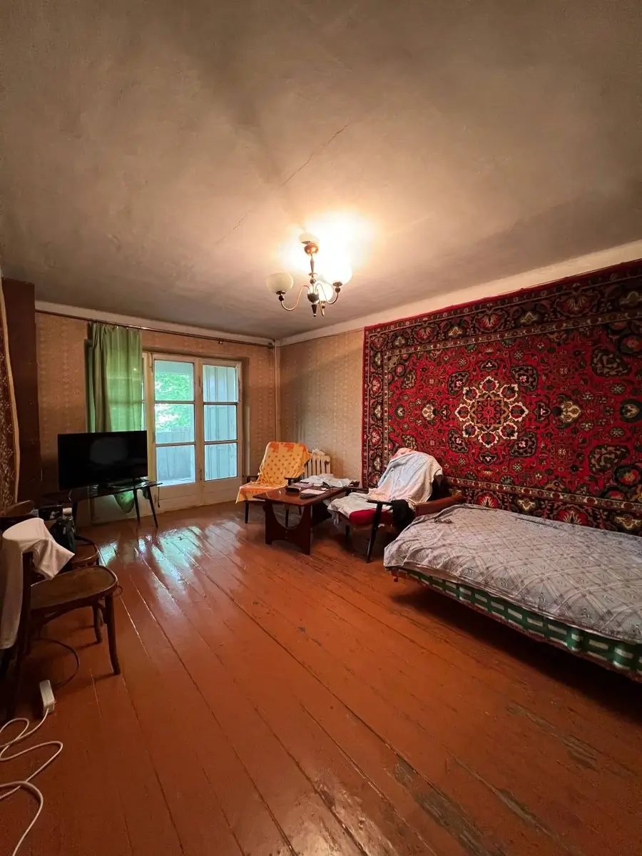 3 xonali kvartira sotiladi − 77 m²