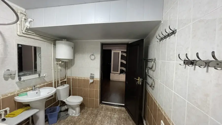 Продается 4-комнатная квартира − 91.5 м²