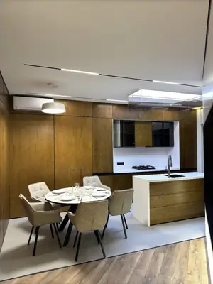 3 xonali kvartira − 102 m², 14/16 qavat