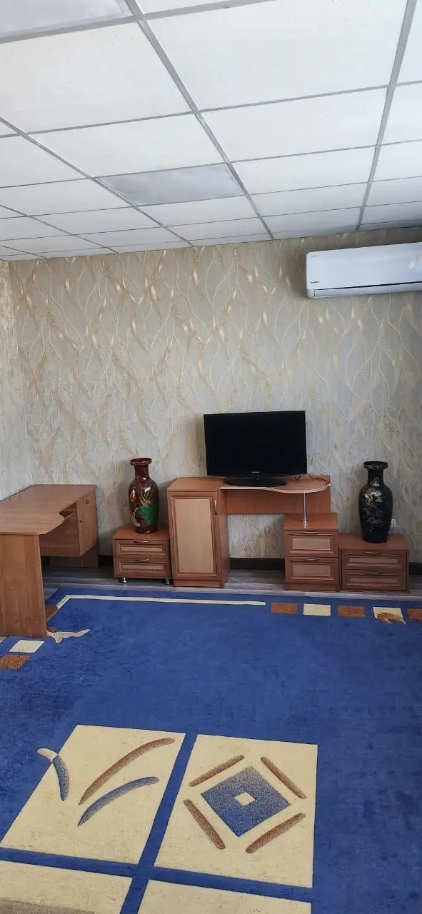 Сдается 3-комнатная квартира − 77 м²