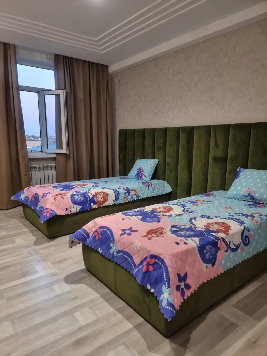Ijaraga 2 qavatli uy − 350 m²