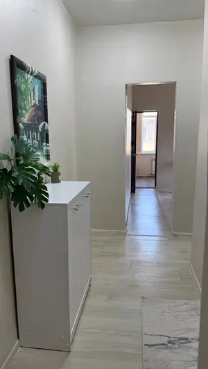 1 xonali kvartira sotiladi − 38 m²