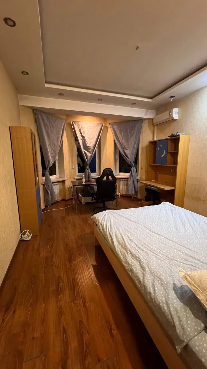 2 qavatli uy sotiladi − 350 m²