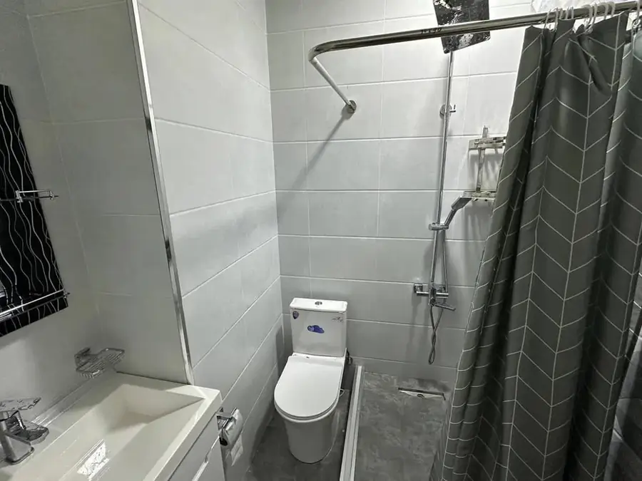 Продается 3-комнатная квартира − 110 м²