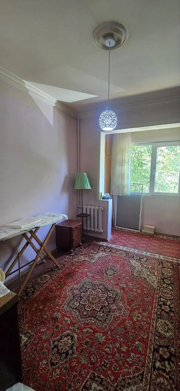 2 xonali kvartira sotiladi − 60 m²