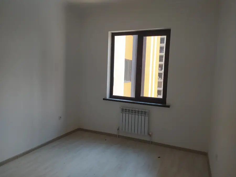 Продается 2-комнатная квартира − 52.4 м²