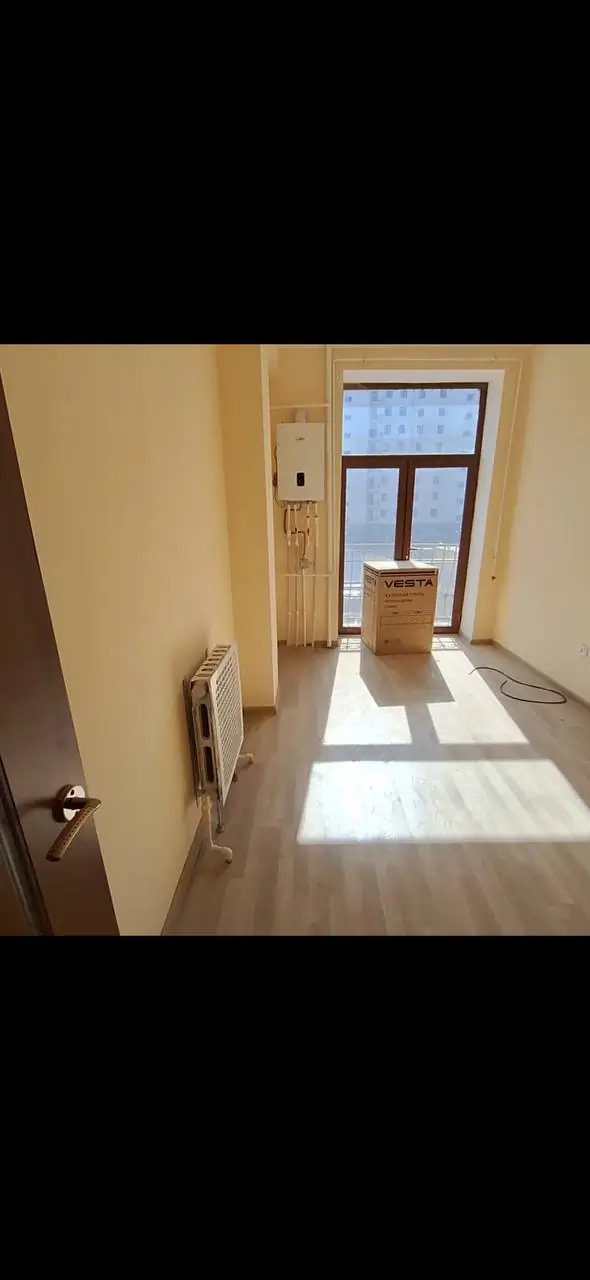1 xonali kvartira sotiladi − 36.5 m²