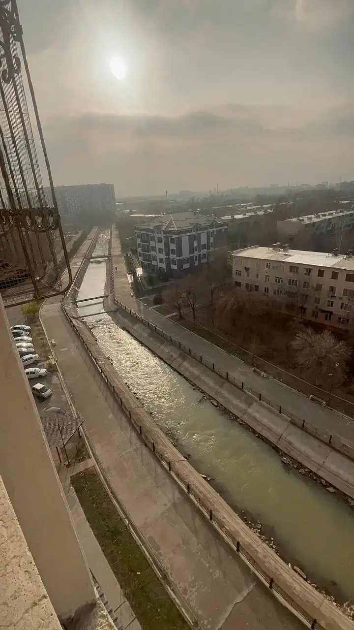 Продается 3-комнатная квартира − 113 м²