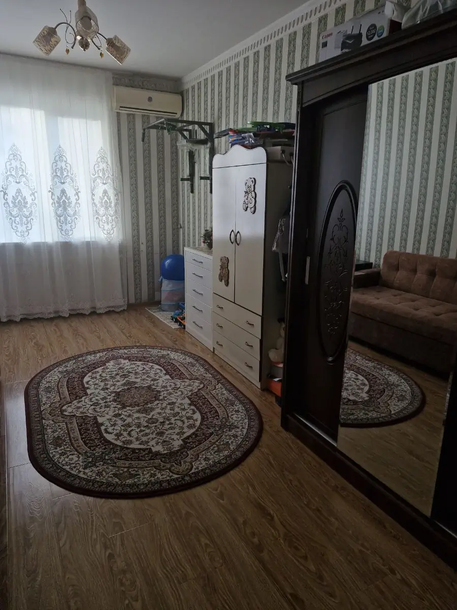 2 xonali kvartira sotiladi − 49.6 m²