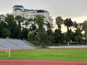 Ijaraga 4 xonali kvartira − 130 m²
