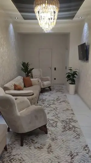 2 xonali kvartira sotiladi − 70 m²