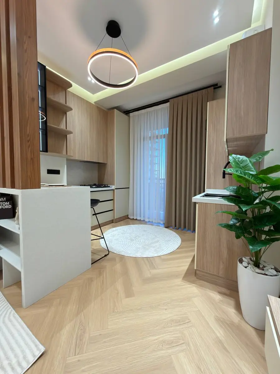 Продается 1-комнатная квартира − 27 м²