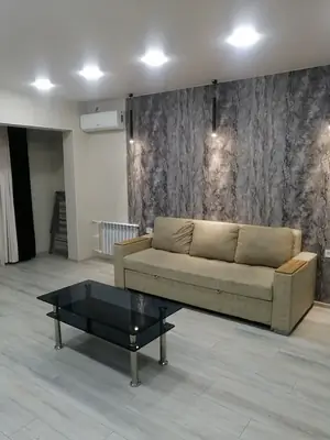 Сдается 2-комнатная квартира − 56 м²