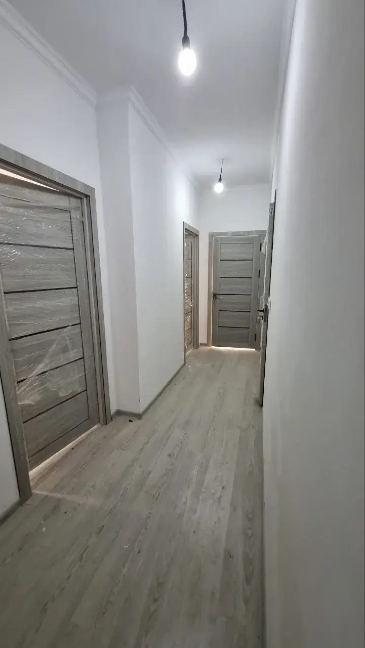 Продается 2-комнатная квартира − 52 м²