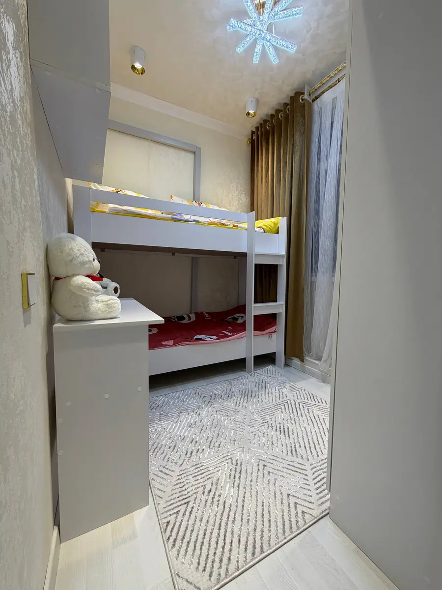 2 xonali kvartira sotiladi − 48 m²