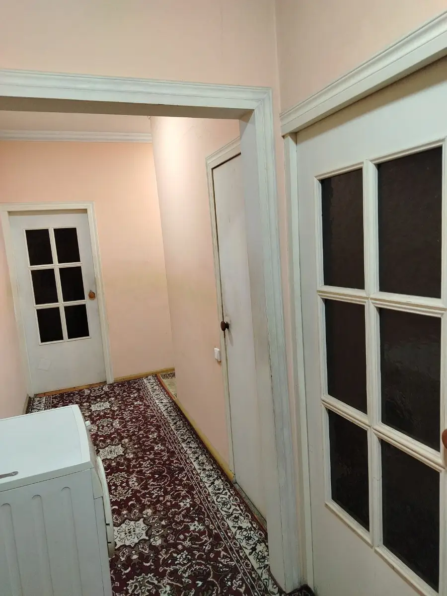 Продается 2-комнатная квартира − 57 м²