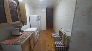 3 xonali kvartira sotiladi − 80 m²