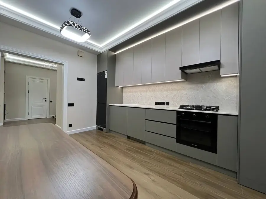Продается 3-комнатная квартира − 86 м²