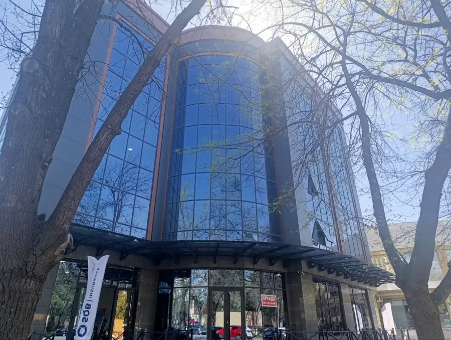 Ijaraga ofis − 300 m²