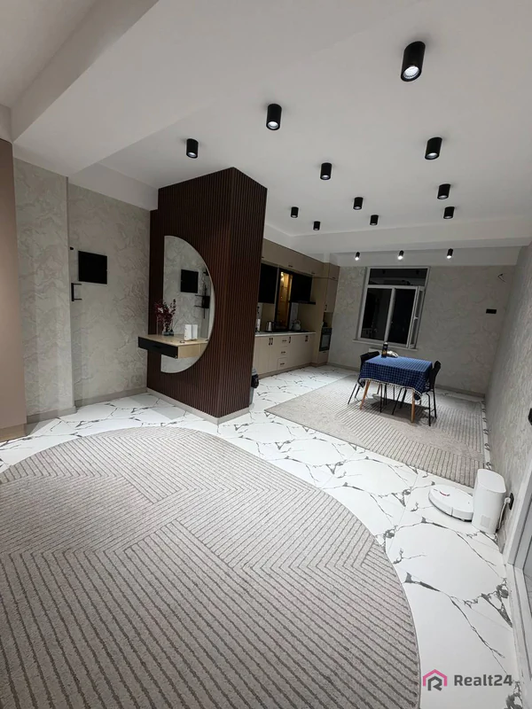 3 xonali kvartira sotiladi − 75 m²