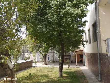 2 qavatli uy − 349 m², 600 sot. 