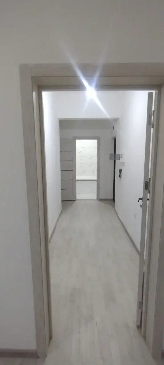 Продается 2-комнатная квартира − 63 м²