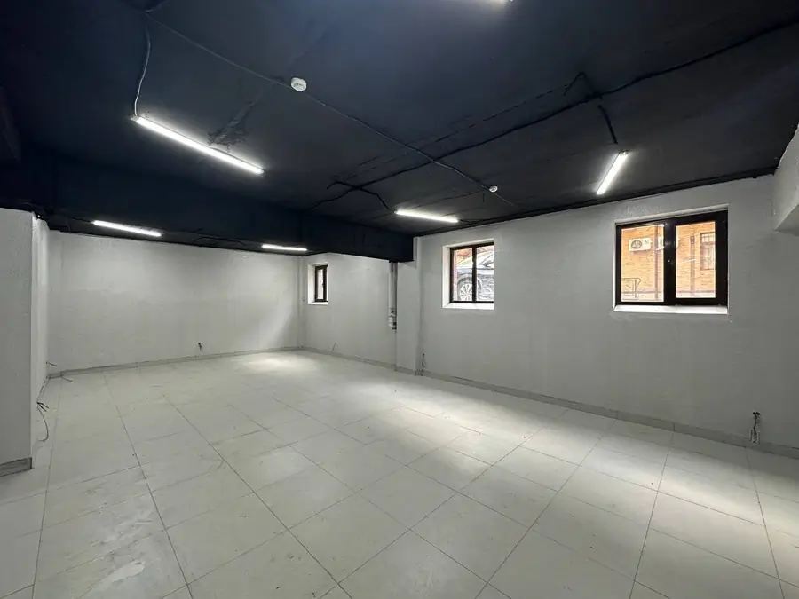 Ijaraga ofis − 48 m²