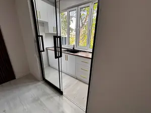 2 xonali kvartira sotiladi − 30 m²