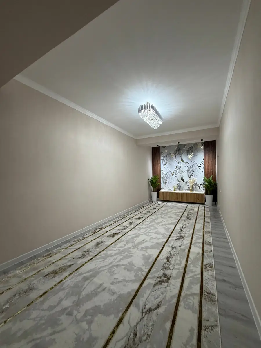 Продается 2-комнатная квартира − 80 м²