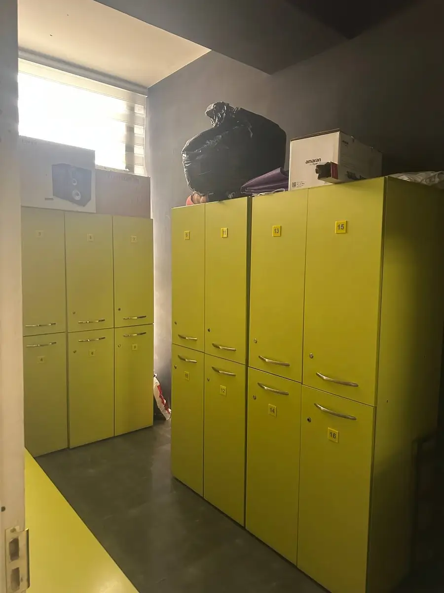 Ijaraga ofis − 200 m²