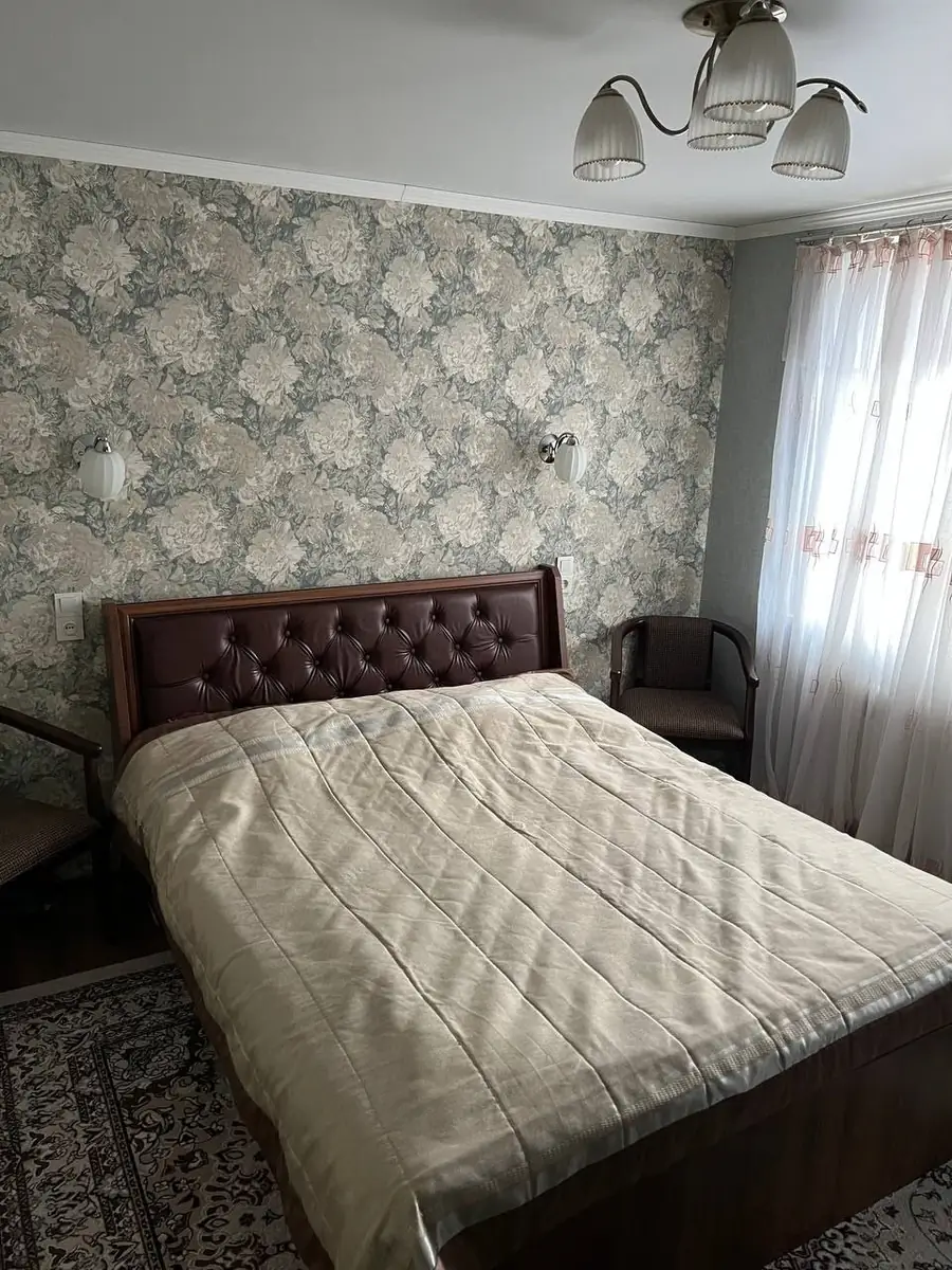 2 xonali kvartira sotiladi − 56 m²