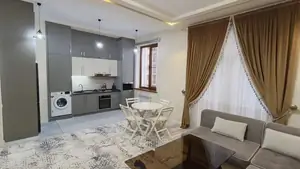 Сдается 2-комнатная квартира − 65 м²