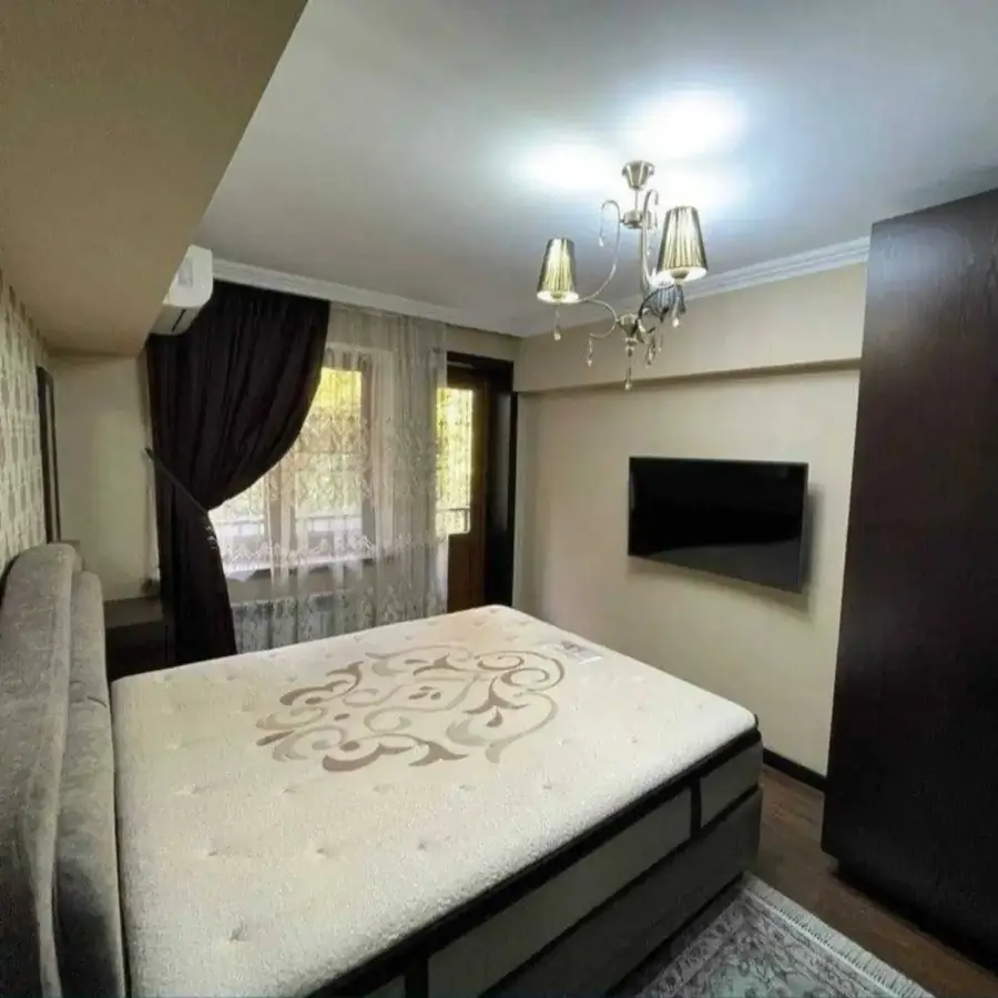 Продается 4-комнатная квартира − 86 м²