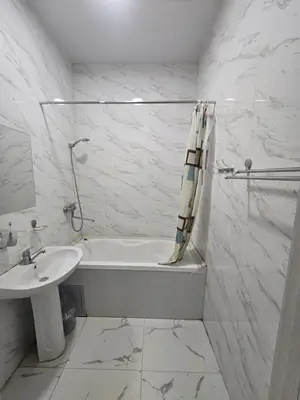 2 xonali kvartira sotiladi − 62 m²