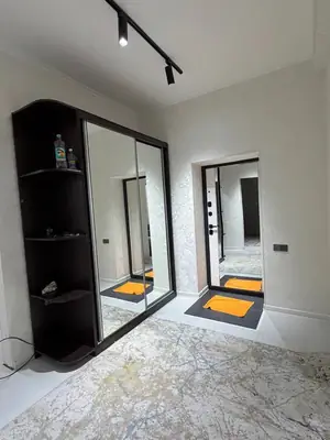 Сдается 2-комнатная квартира − 60 м²