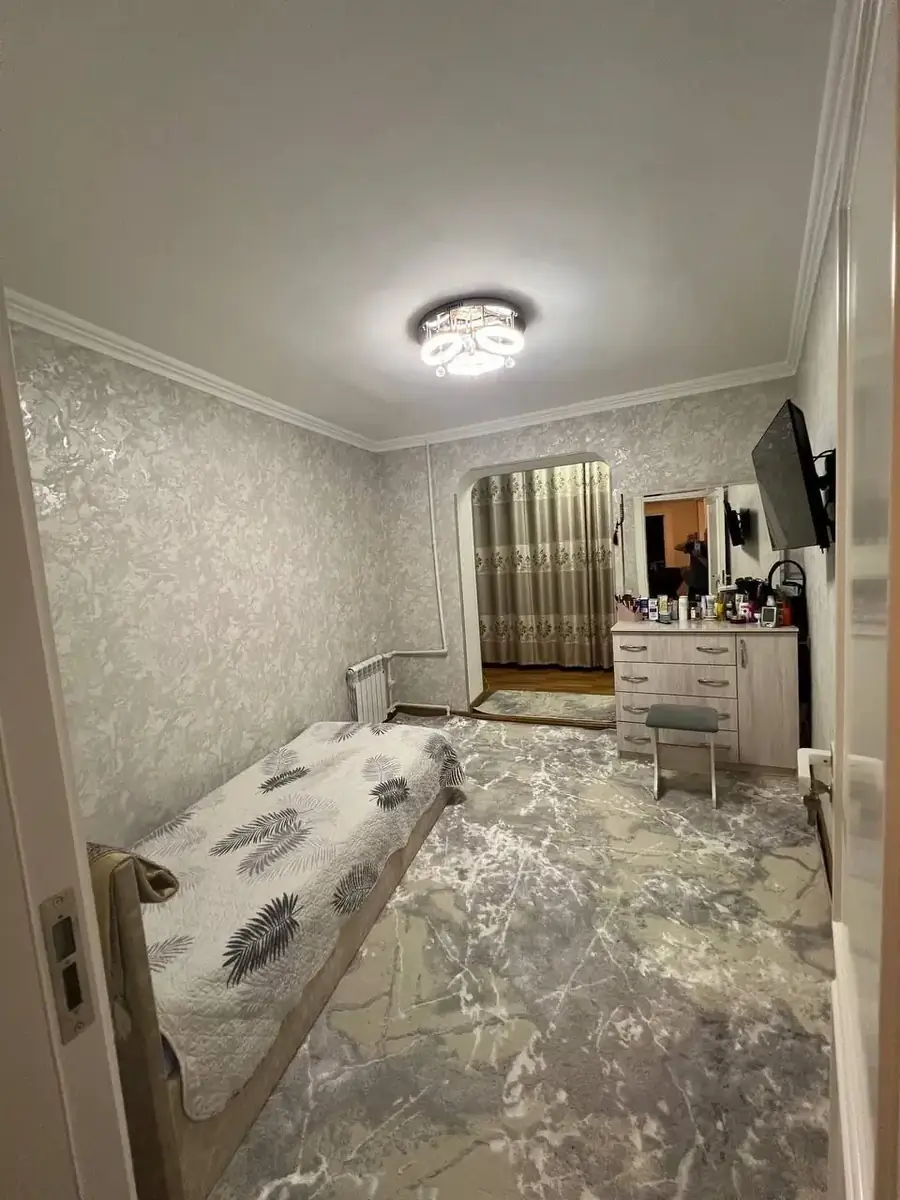 Продается 3-комнатная квартира − 71 м²