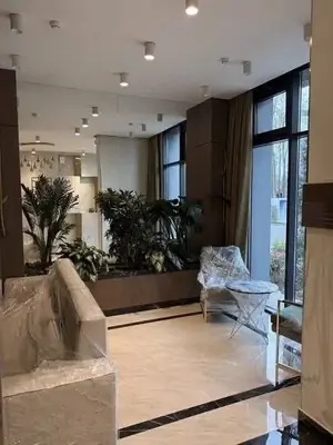3 xonali kvartira sotiladi − 73 m²