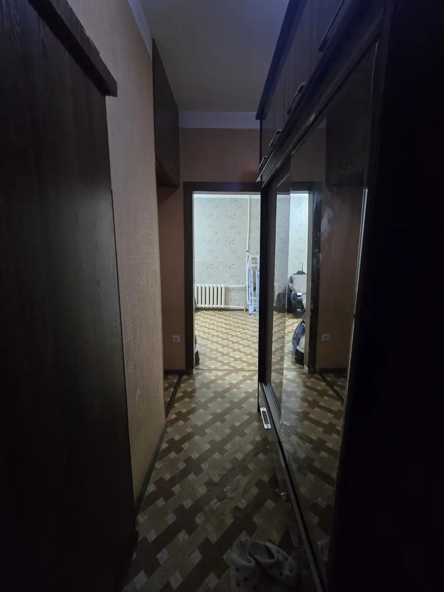 Продается 1-комнатная квартира − 44 м²