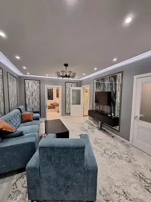 Сдается 2-комнатная квартира − 65 м²