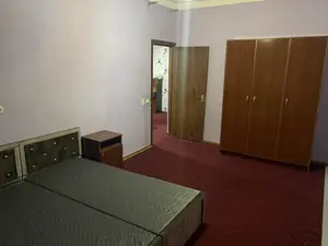 Сдается Более 5-комнатная квартира − 120 м²