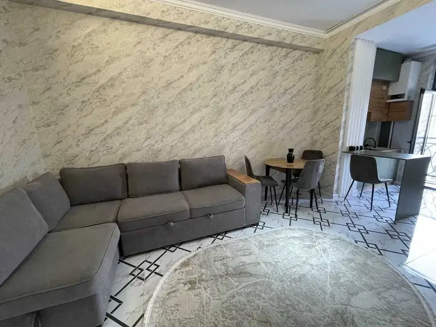 1 xonali kvartira sotiladi − 33 m²